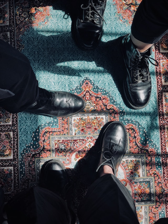 Popular color schemes and patterns used in Southwestern rugs